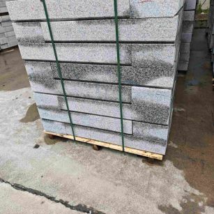 武汉芙蓉白路牙石，马路牙子