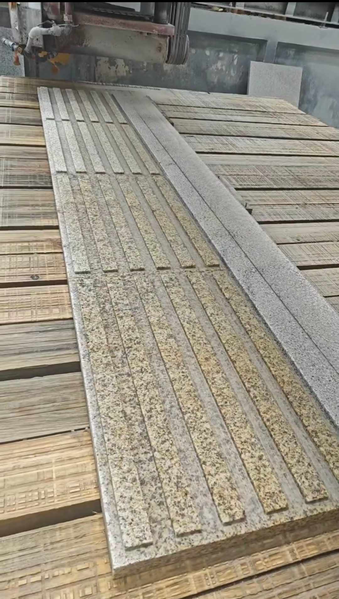 武汉黄金麻盲道石 盲条