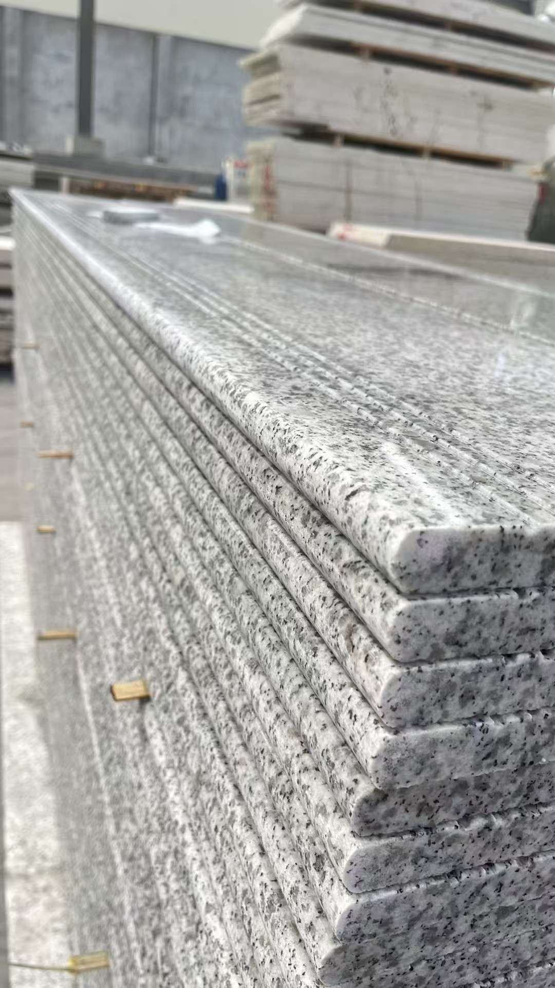 武汉芝麻白楼梯踏步 花岗岩楼梯板材